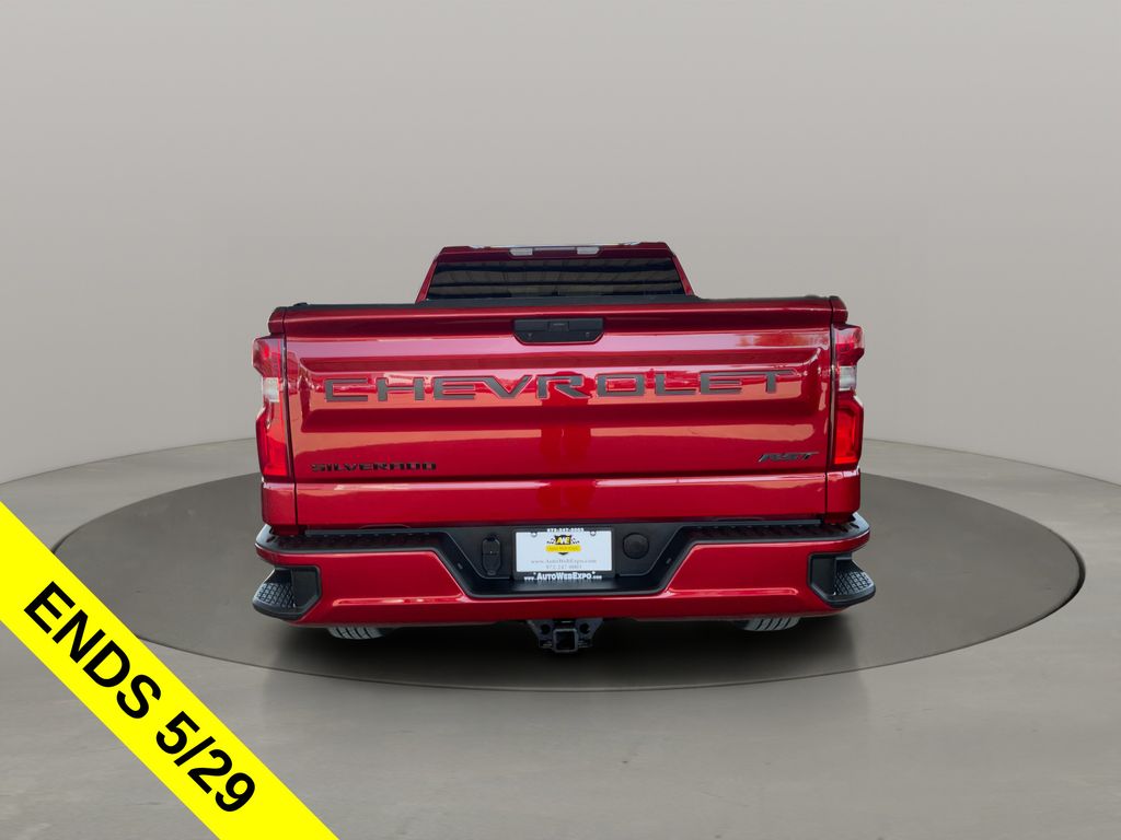 View vehicle photo 6