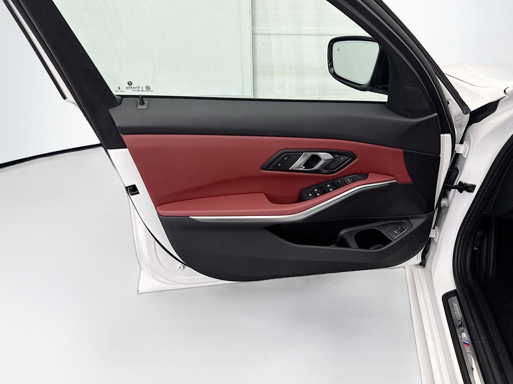 Thumbnail: 2025 BMW 3 Series - 23