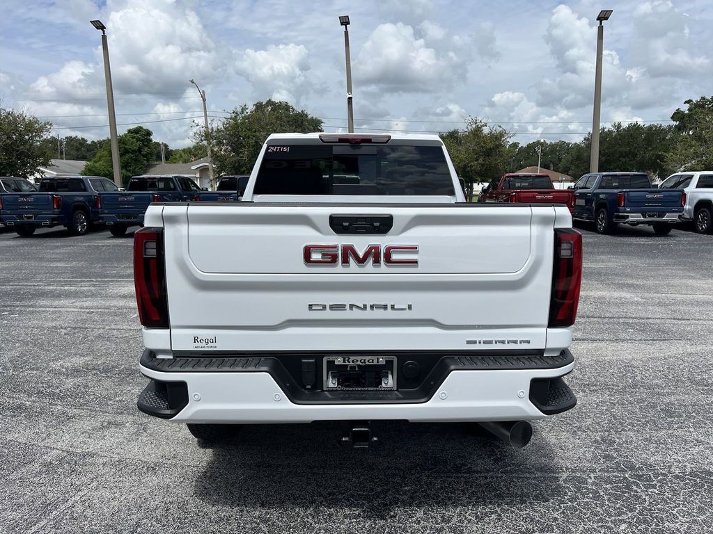 2024 GMC Sierra 2500HD Denali 3