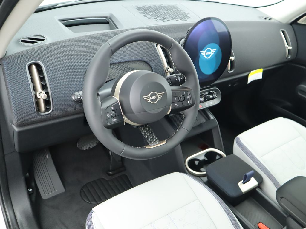 2025 MINI Cooper Countryman Base 11