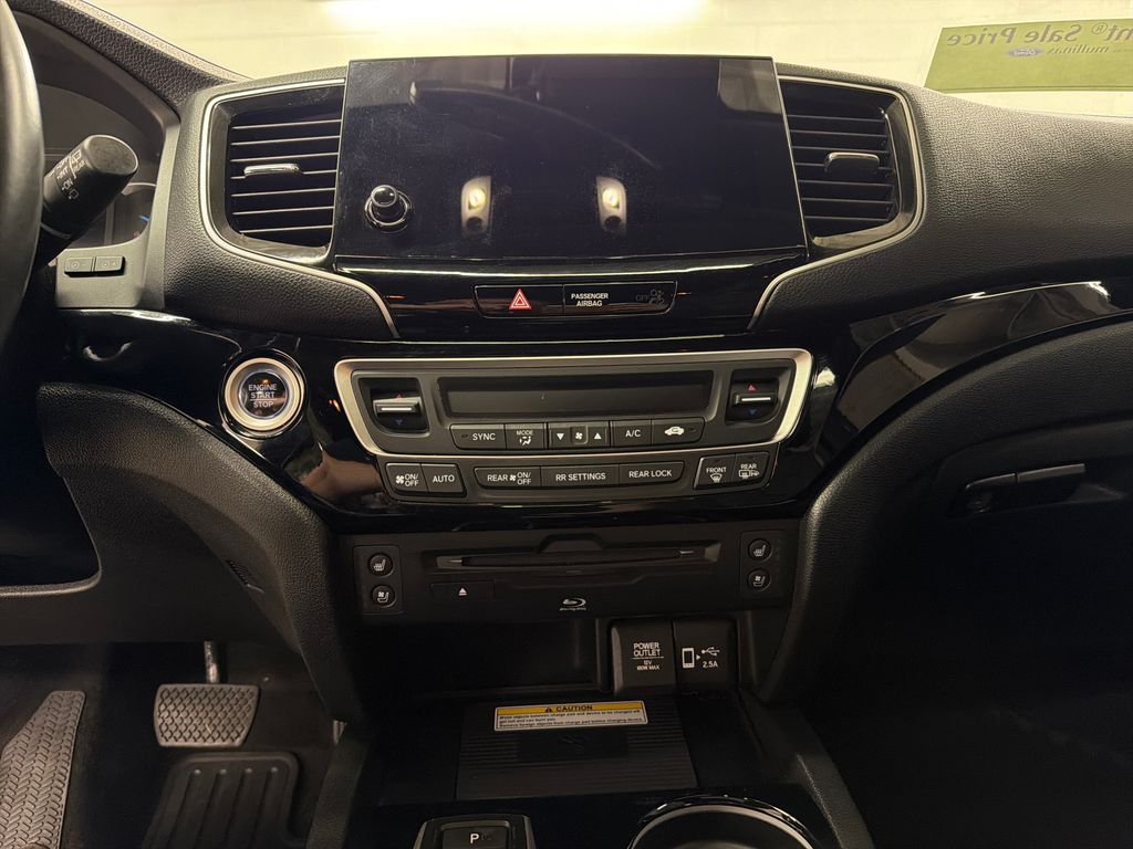 Used 2022  Honda Black Edition image 21