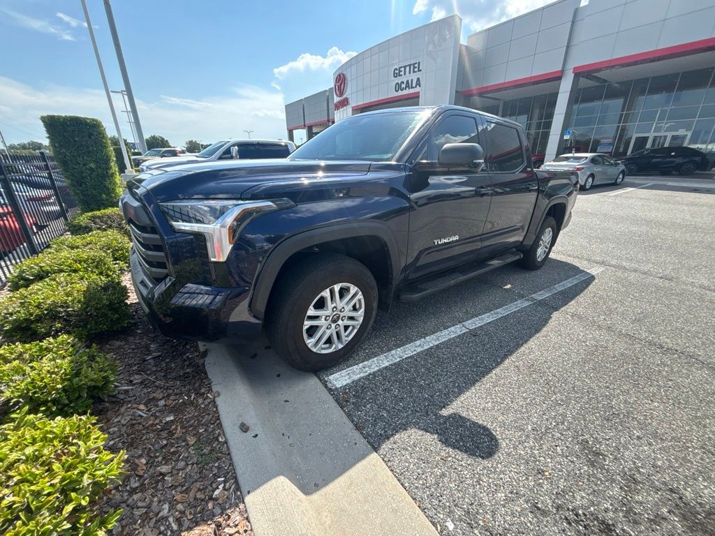 Tundra　イタリア語 Pre-Owned 2024 Toyota Tundra SR5 4D CrewMax in #A421663A | Gettel