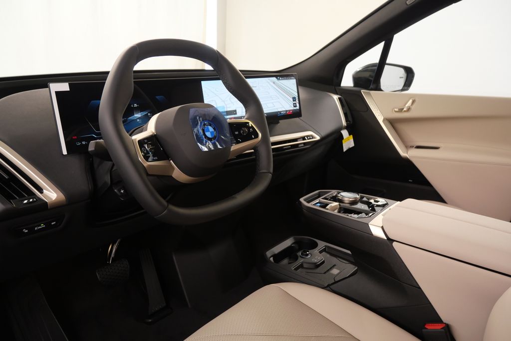 2025 BMW iX xDrive50 14