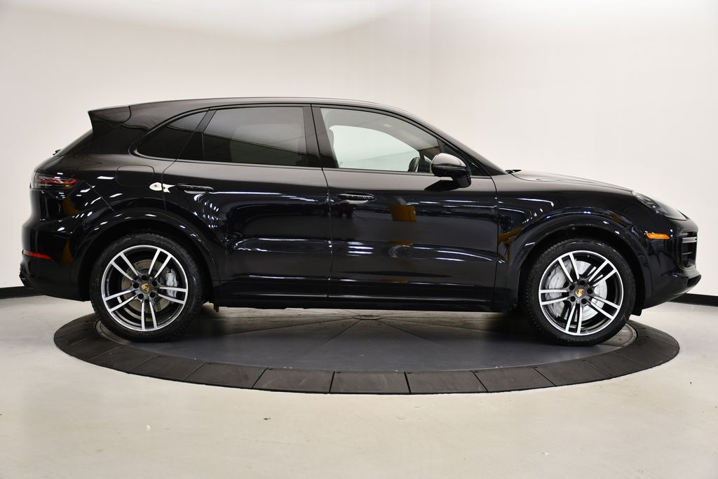 Thumbnail: 2020 Porsche Cayenne - 8