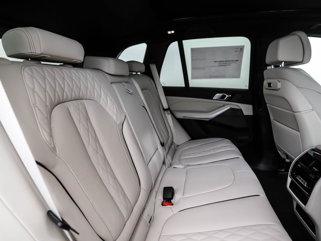 Thumbnail: 2026 BMW X5 - 27