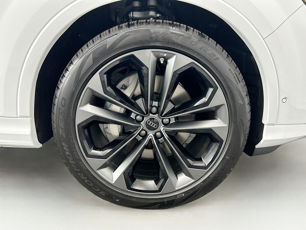 Thumbnail: 2026 Audi Q7 - 32