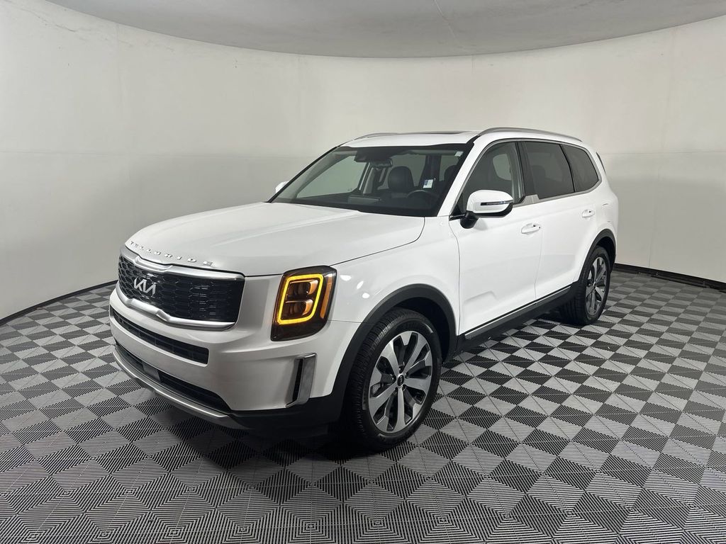 2022 Kia Telluride EX 3