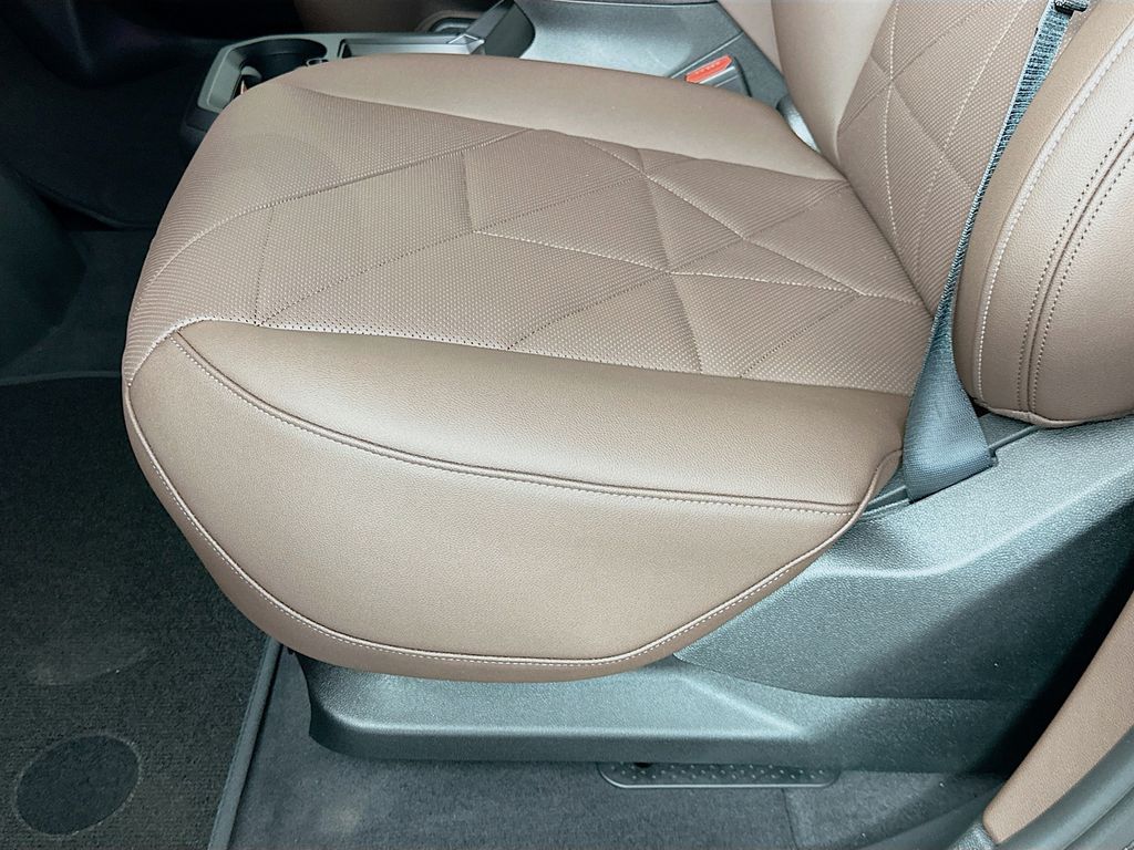 Thumbnail: 2026 BMW iX - 21