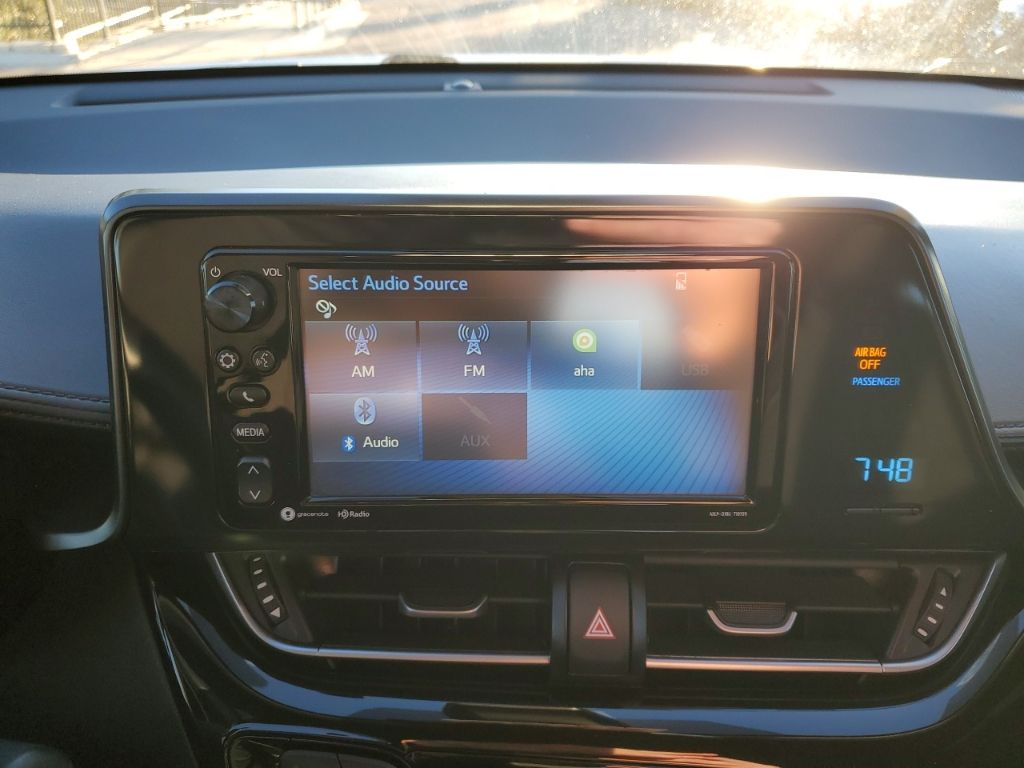 Used Car 2018 Toyota C-hr  Xle For Sale Under $20,000 In Austin, Texas