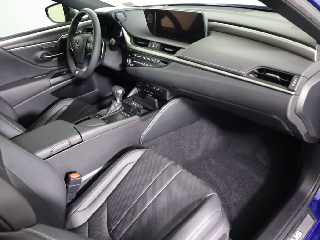 Thumbnail: 2019 Lexus ES - 18