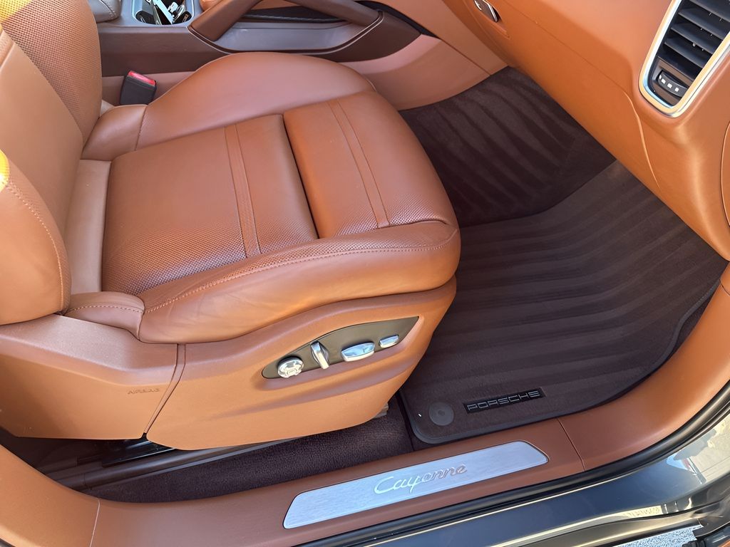 Used Car 2019 Porsche Cayenne  Base For Sale Under $35,000 In Austin, Texas