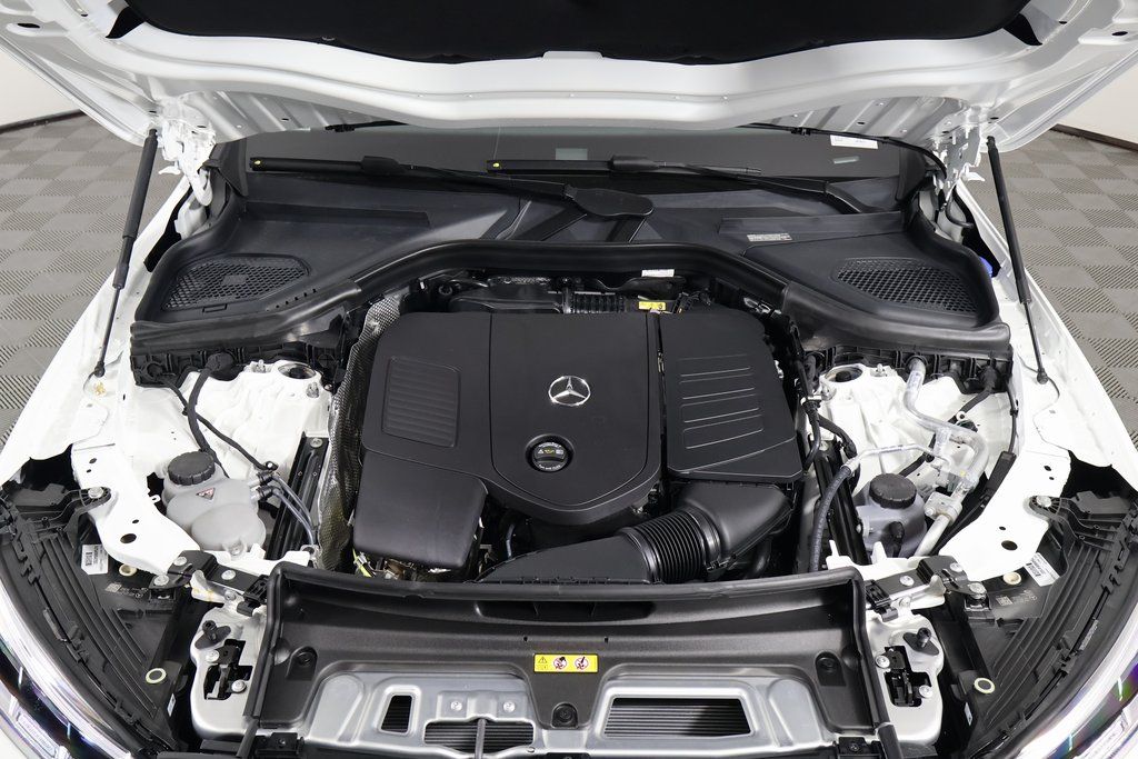 Thumbnail: 2026 Mercedes-Benz GLC - 9