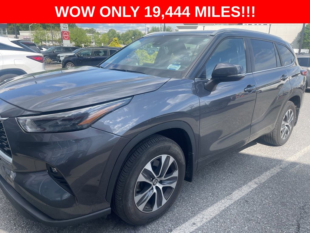 Dark Gray 2023 Toyota Highlander XLE AWD SUV / Crossover All-Wheel Drive 8-Speed Automatic