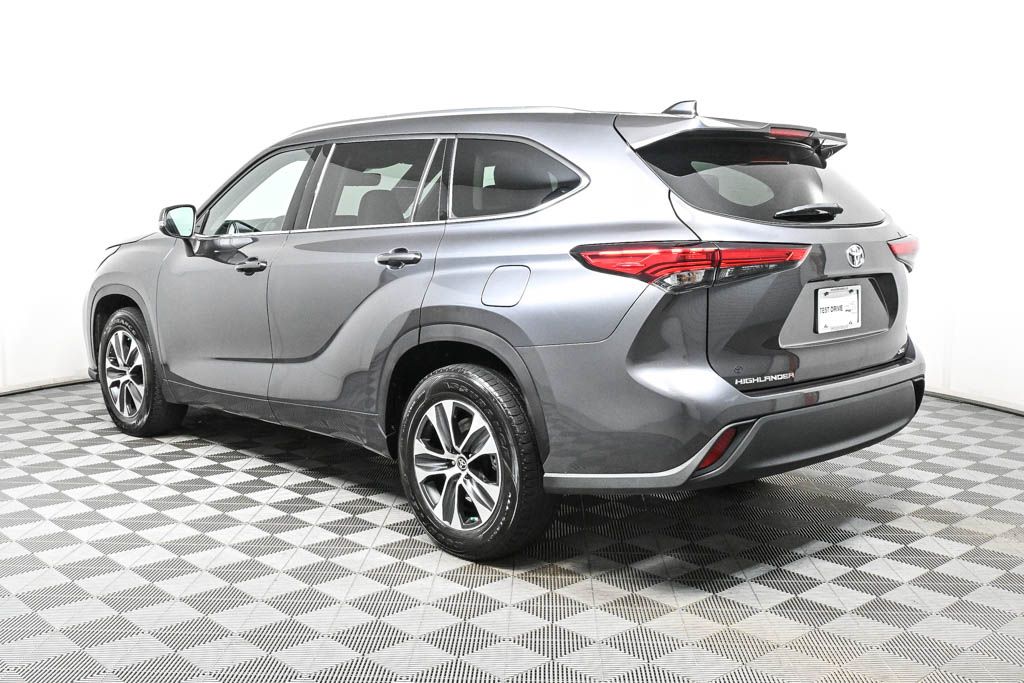 2020 Toyota Highlander XLE 4