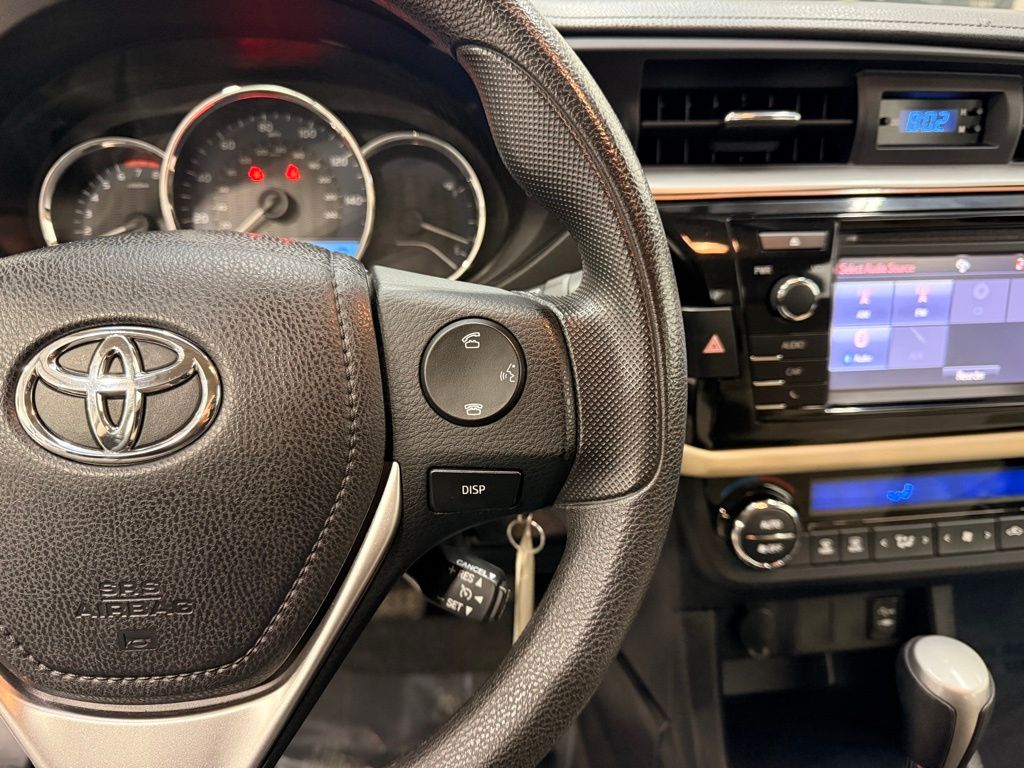 Thumbnail: 2015 Toyota Corolla - 14