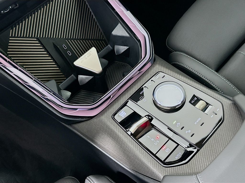 Thumbnail: 2025 BMW X3 - 16
