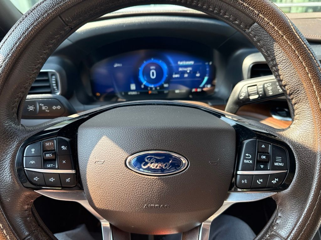 Certified Used 2022 Black Ford King Ranch image 7