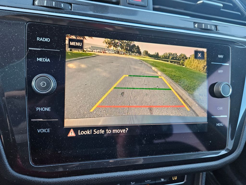 Thumbnail: 2019 Volkswagen Tiguan - 25