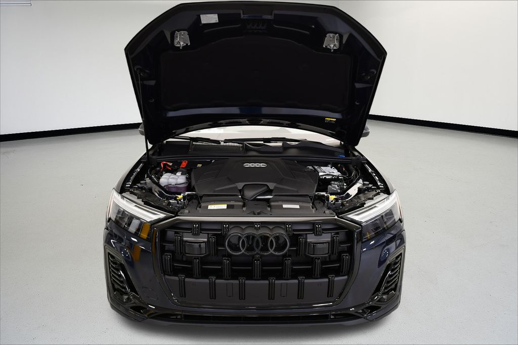 Thumbnail: 2026 Audi Q7 - 12