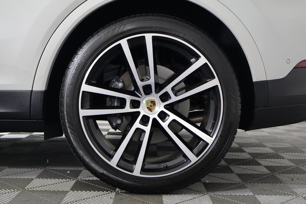 Thumbnail: 2024 Porsche Cayenne - 16