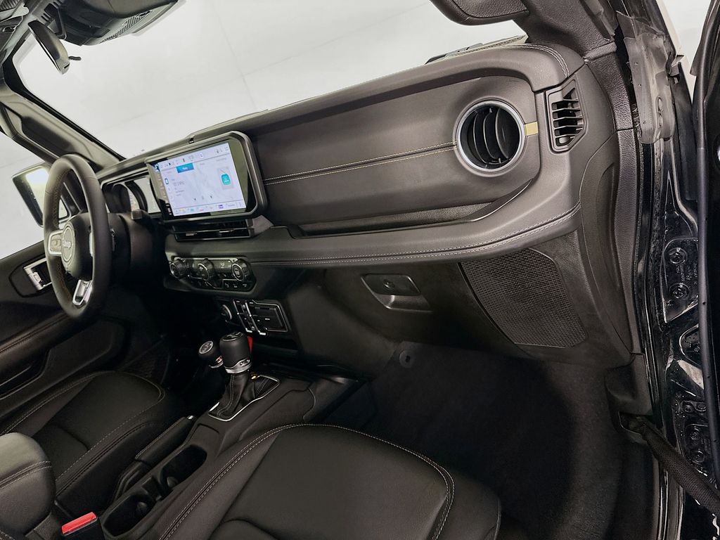 Thumbnail: 2024 Jeep Wrangler - 28