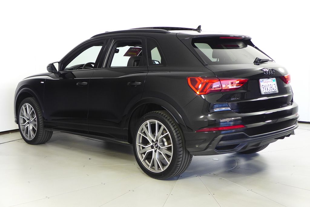 Thumbnail: 2025 Audi Q3 - 9