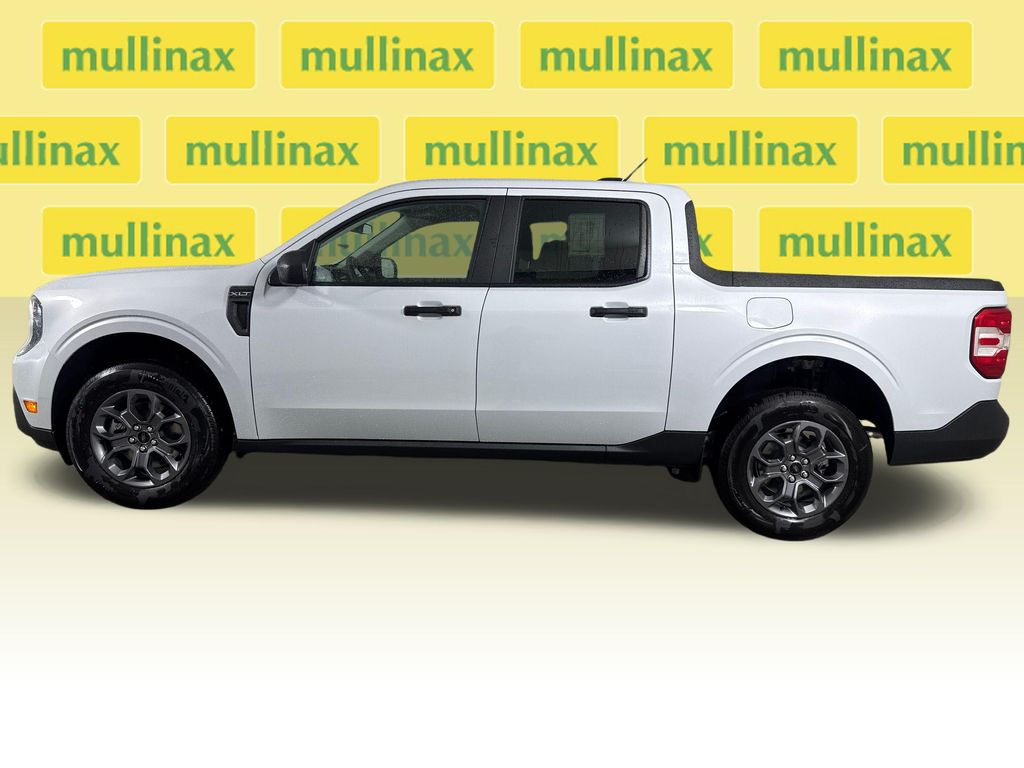 New 2026 White Ford XLT image 2