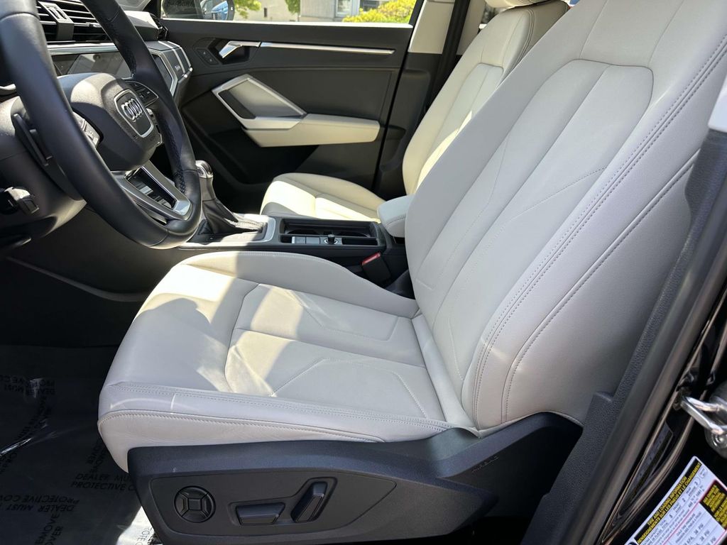 2023 Audi Q3 Premium 17