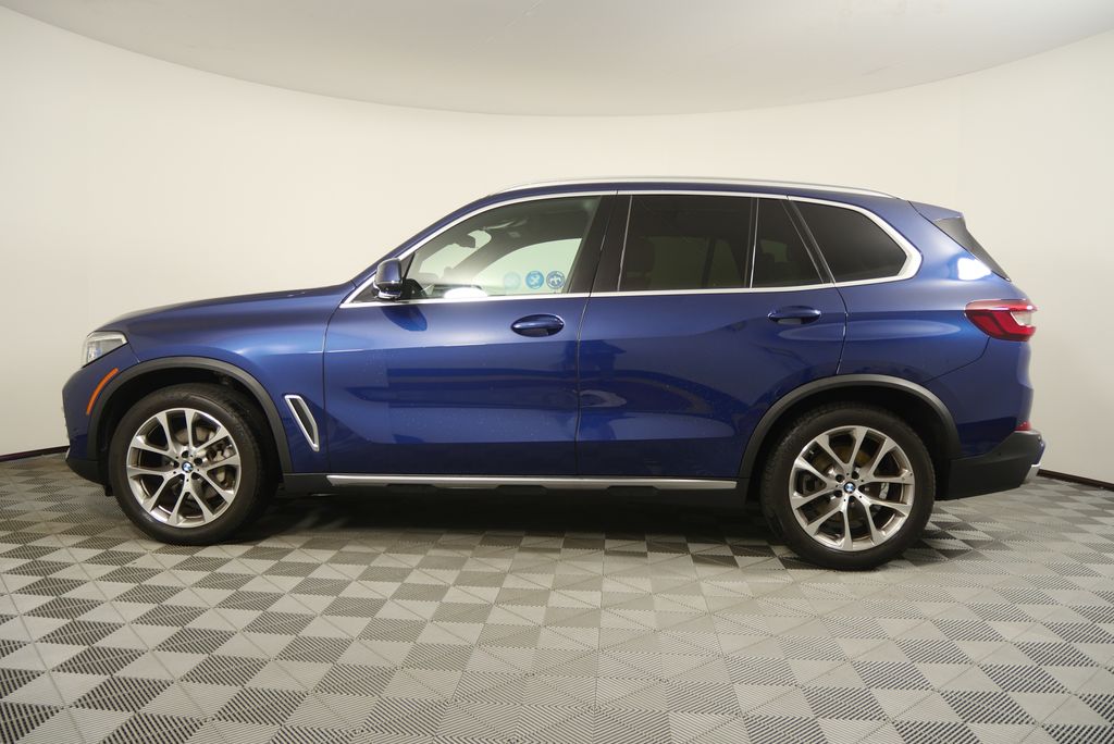 Thumbnail: 2023 BMW X5 - 6
