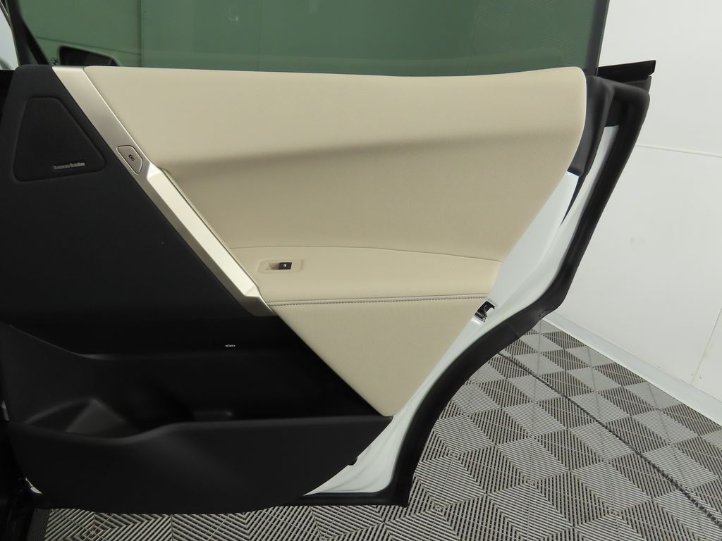 2026 BMW iX  27