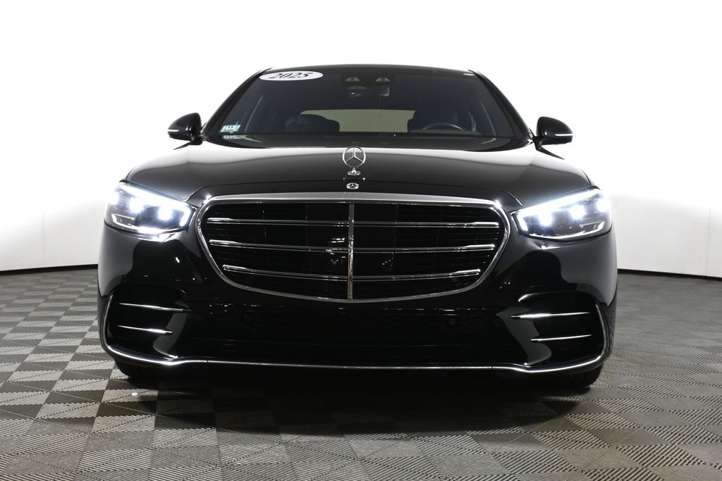 Thumbnail: 2025 Mercedes-Benz S-Class - 10