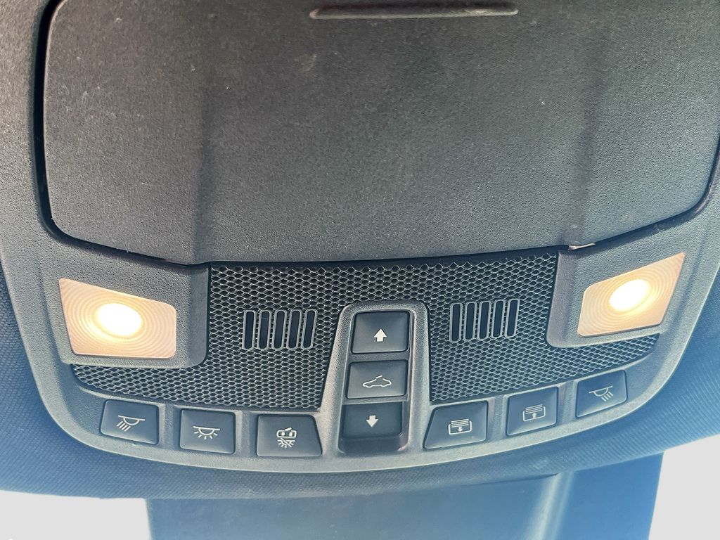 Used 2021 White Ford XLT image 22