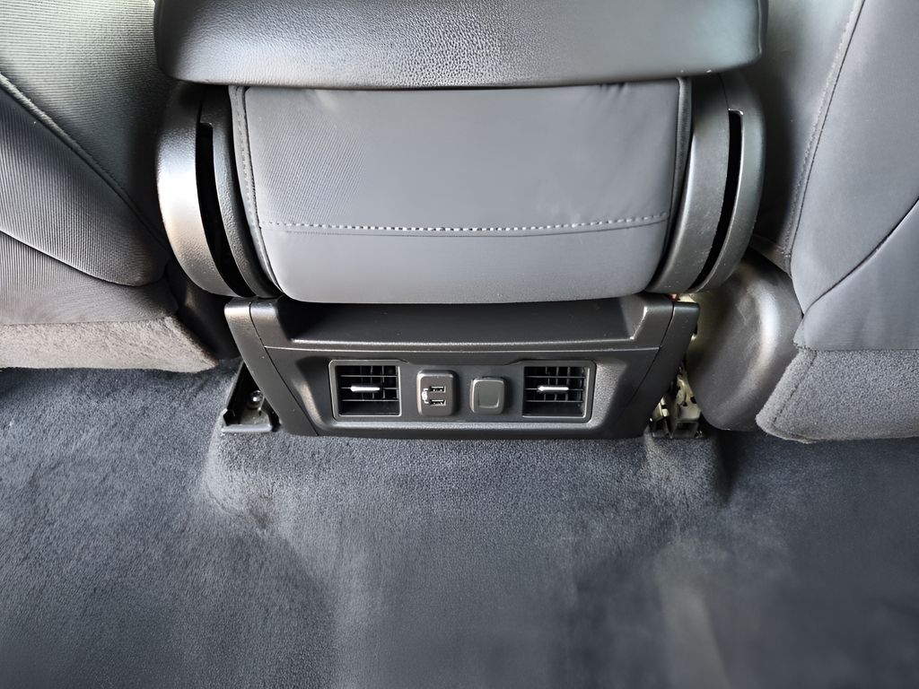 Used 2020 White Chevrolet LT image 21