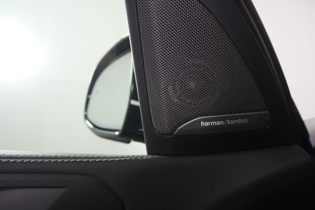 Thumbnail: 2026 BMW X5 - 9