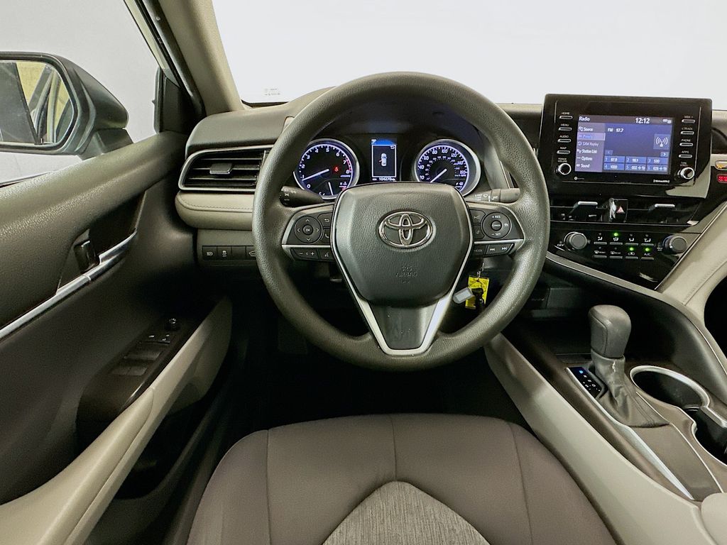 Thumbnail: 2021 Toyota Camry - 21