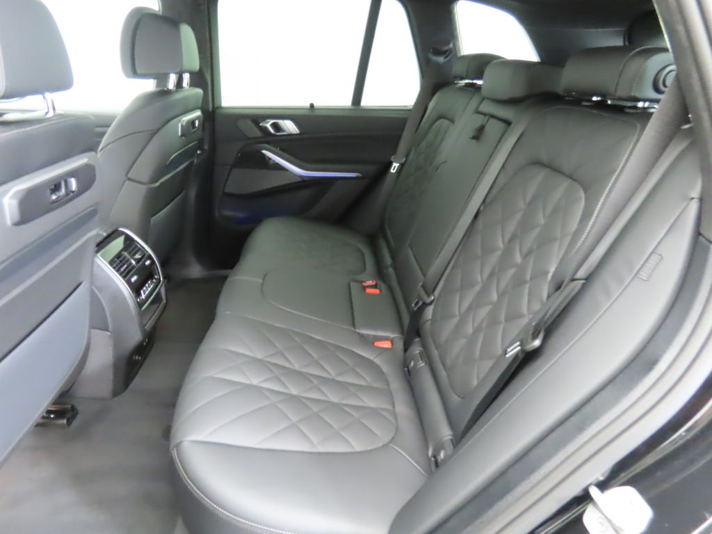 Thumbnail: 2026 BMW X5 - 21