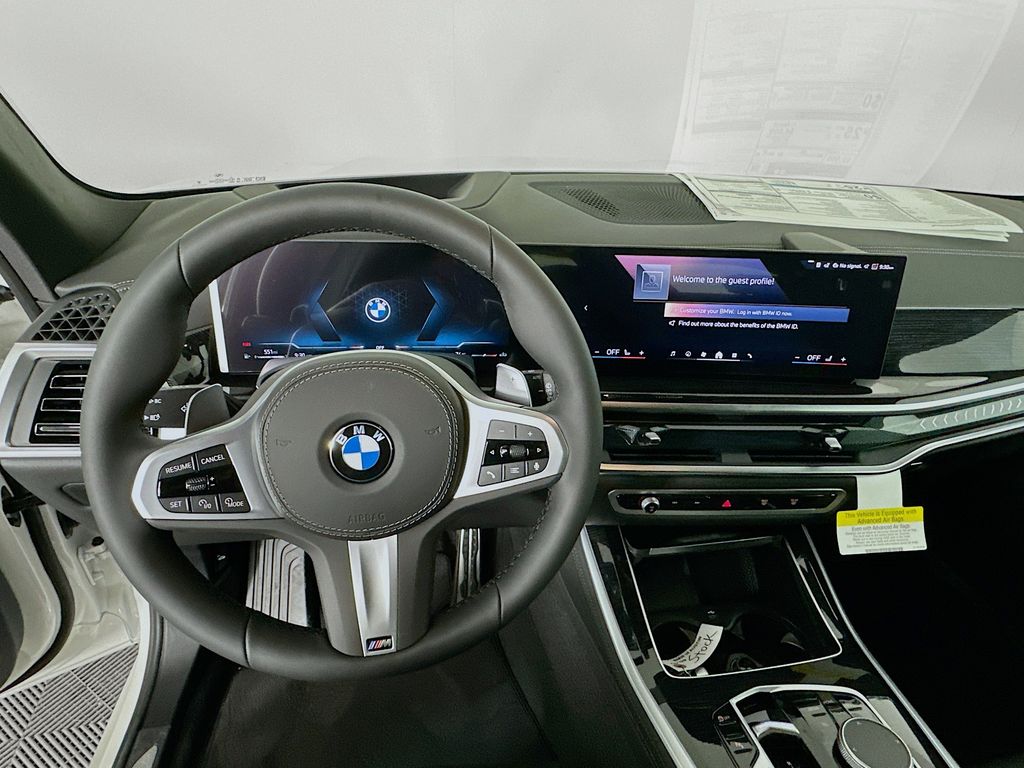 Thumbnail: 2026 BMW X5 - 10
