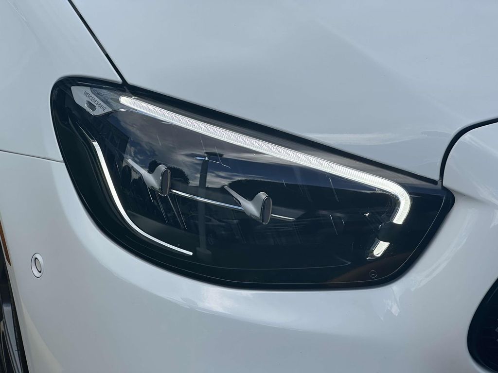 Thumbnail: 2023 Mercedes-Benz E-Class - 4