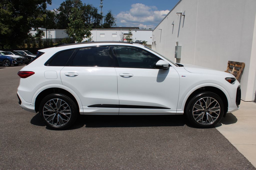 New 2026 White Audi 2.0T Premium Plus image 30