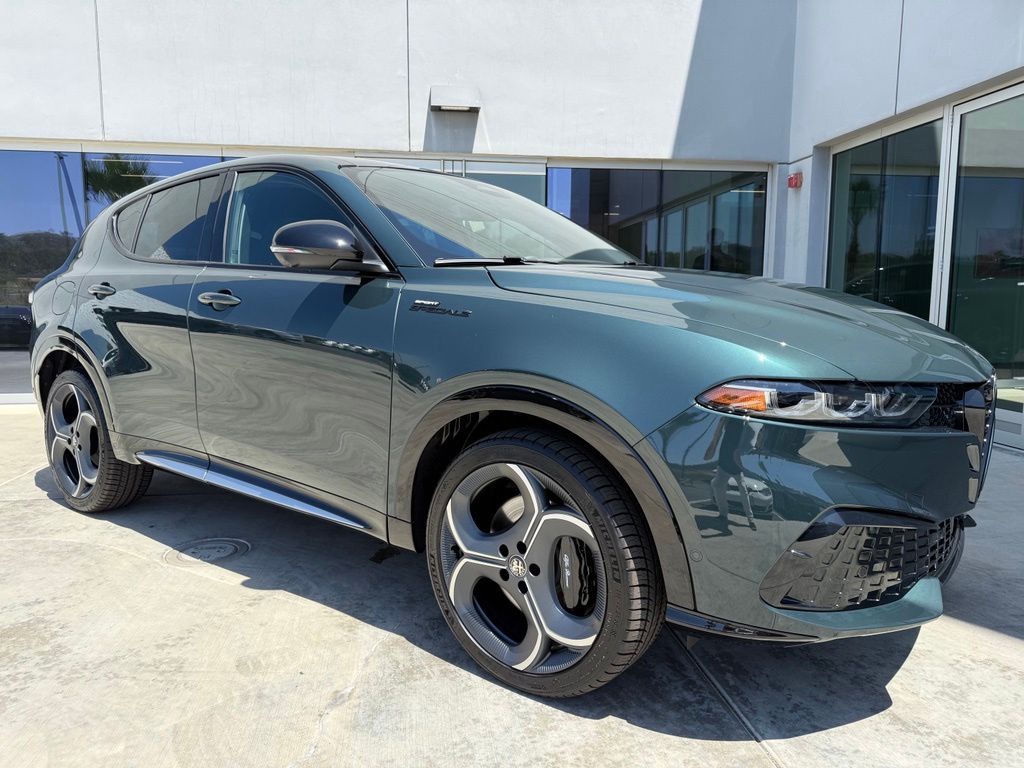 Green (Verde Monza) 2026 Alfa Romeo Tonale SUV / Crossover All-Wheel Drive 9-Speed Automatic