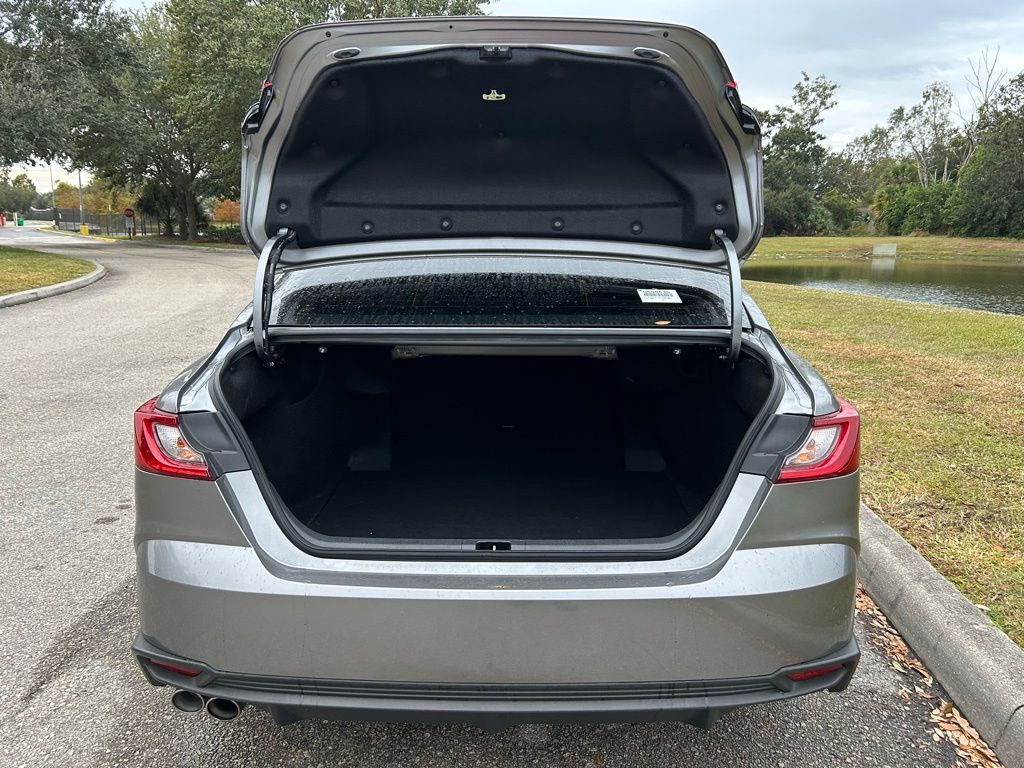 Thumbnail: 2025 Toyota Camry - 10