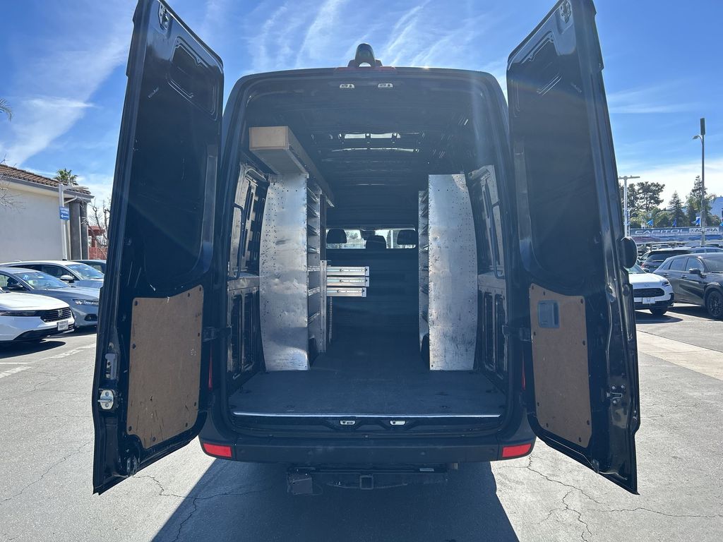 Thumbnail: 2017 Mercedes-Benz Sprinter - 22