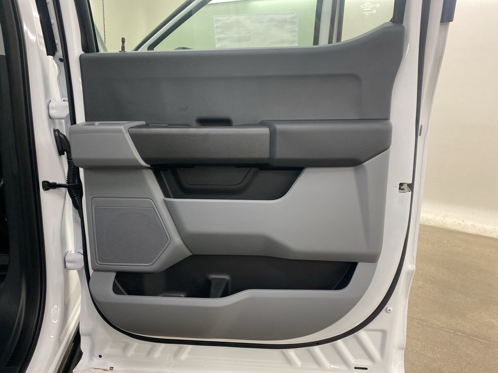 2025 Ford F-250SD XL photo