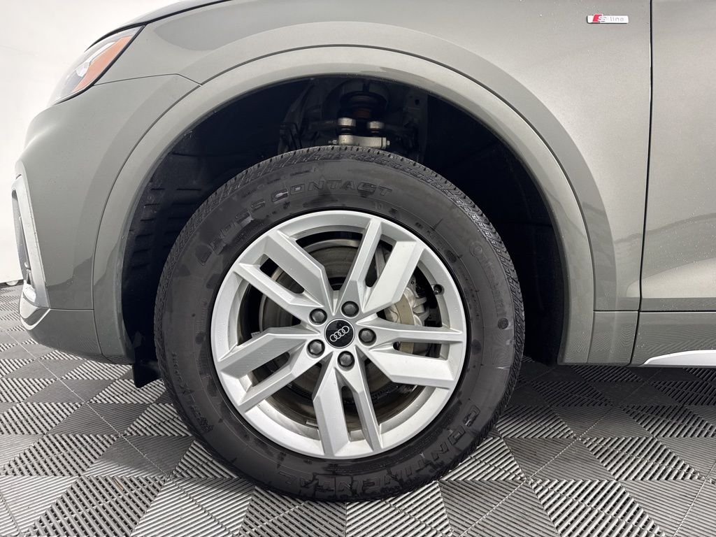 2023 Audi Q5 e Premium 5
