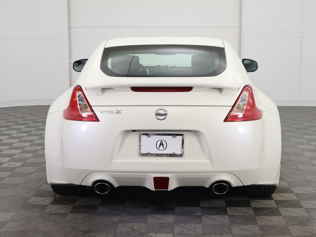 2017 Nissan Z Sport 6