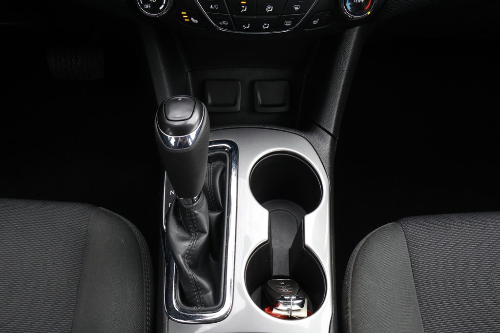 Thumbnail: 2017 Chevrolet Cruze - 19