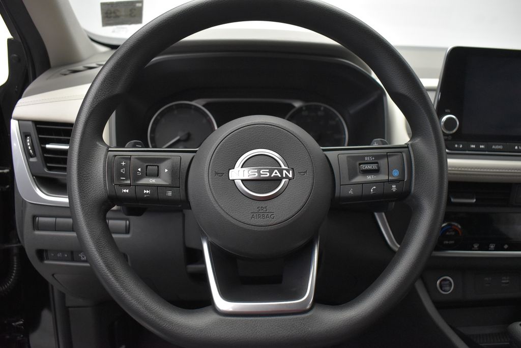 Thumbnail: 2023 Nissan Rogue - 15