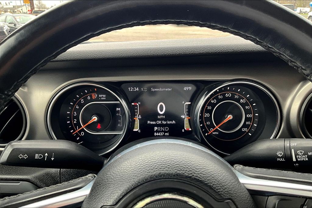 Used 2020 Red Jeep Sport image 22