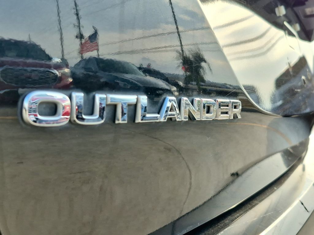 2022 Mitsubishi Outlander ES  at North Houston Mitsubishi