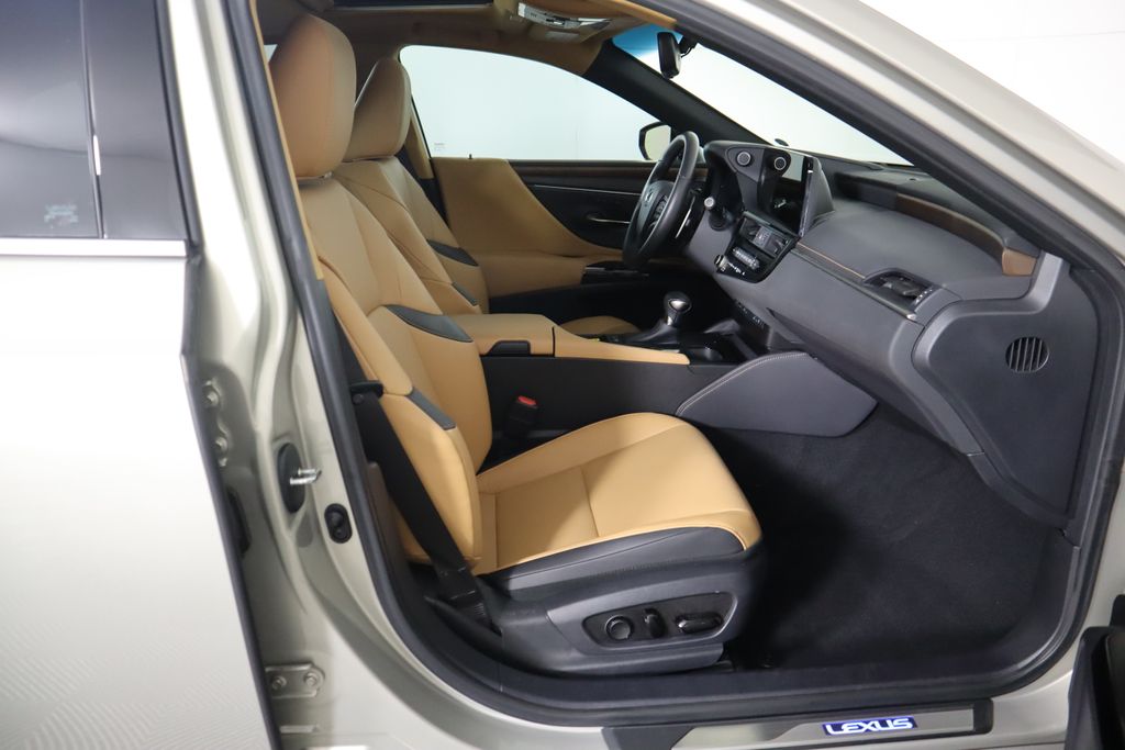 2024 Lexus ES Hybrid 300h 20